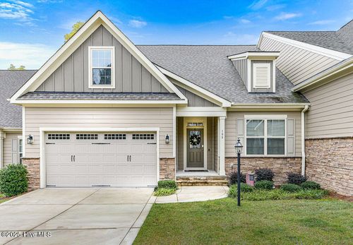 105 Shadow Creek Ct, Pinehurst, NC, 28374-8575 | Card Image