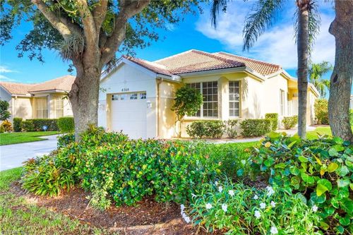 8760 Stockbridge Dr, FORT MYERS, FL, 33908-6274 | Card Image