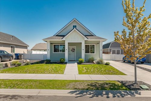 123 S Treeline St, Airway Heights, WA, 99001-7901 | Card Image