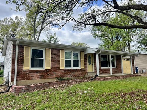 1322 Petite Dr, Saint Louis, MO, 63138-2337 | Card Image