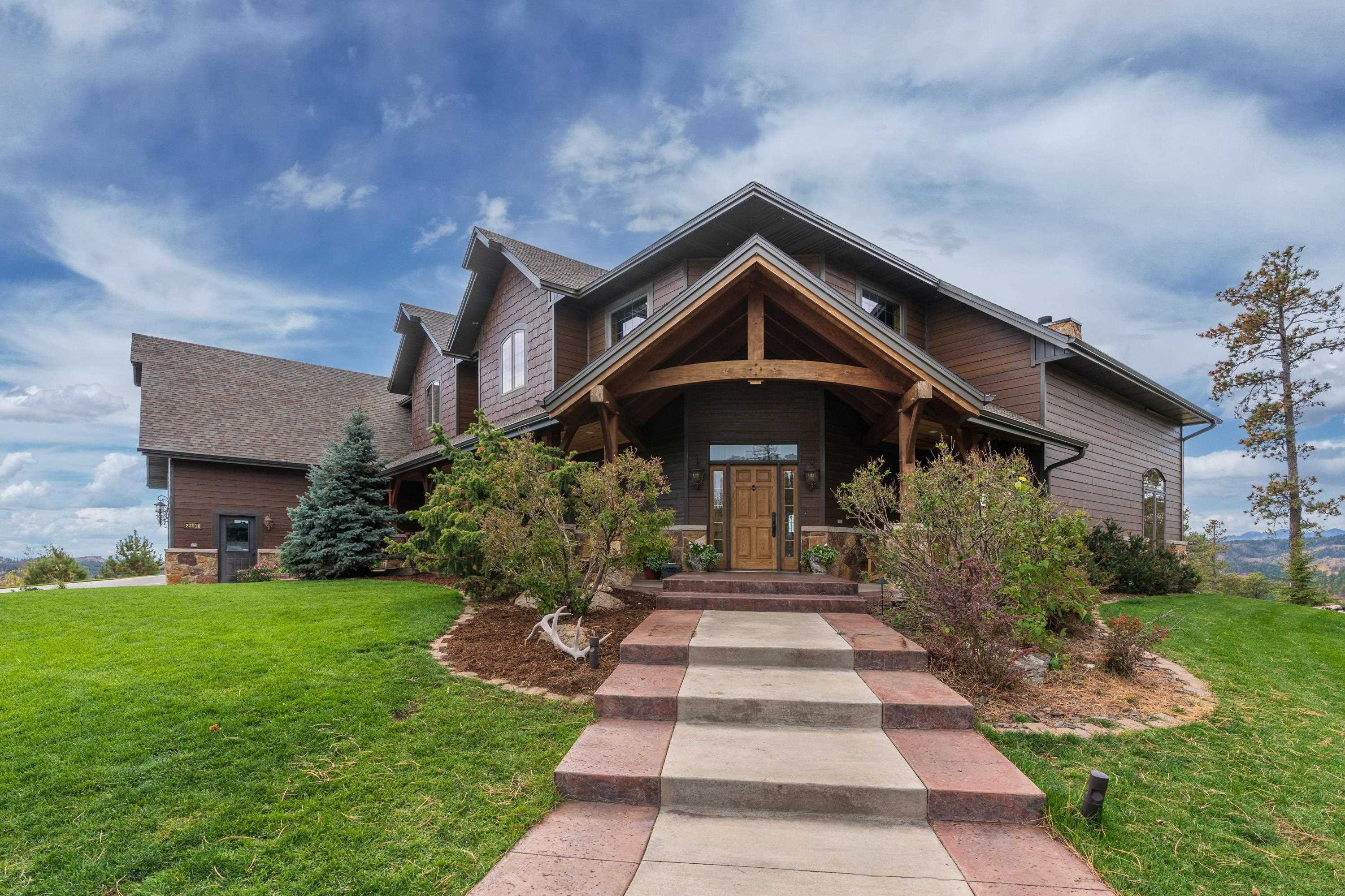 Sun Country Ln, Rapid City, SD 57702