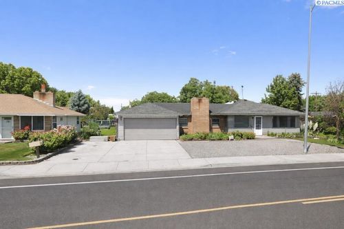 710 S Union St, Kennewick, WA, 99336-4325 | Card Image
