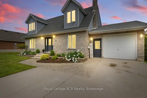 78 Mill St E, Perth, ON, N0K1M0 | Card Image