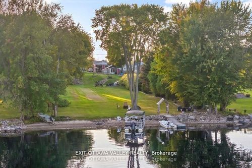 44 Lacroix Bay Rd, Westmeath, ON, K0J2L0 | Card Image