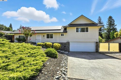 3775 Archwood Rd, Cameron Park, CA, 95682-8904 | Card Image