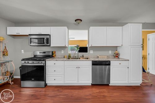 3756 Pine Rd, Burtchville, MI, 48059-1647 | Card Image
