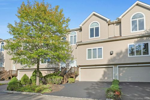 63 Leif Blvd, Congers, NY, 10920-1312 | Card Image