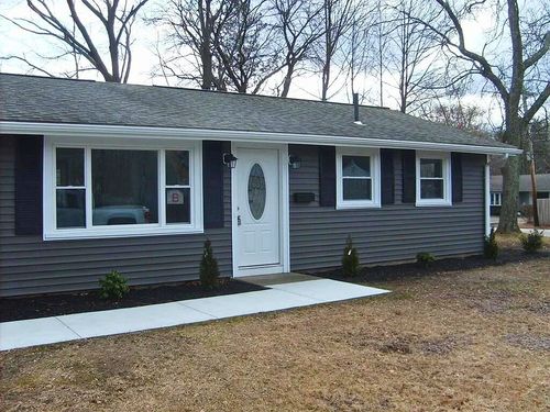 71 Kathleen Rd, Brockton, MA, 02302-2845 | Card Image