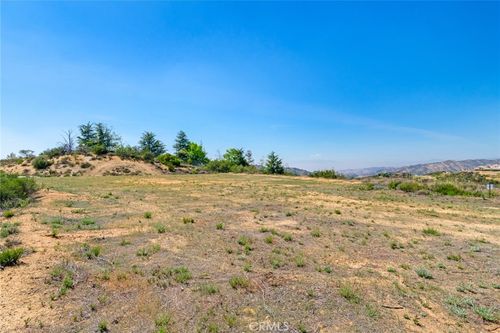 39501 Over Vw, Yucaipa, CA, 92399 | Card Image