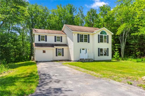 1229 Fern Dr, POCONO SUMMIT, PA, 18346-7605 | Card Image
