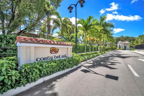 11d5-3825 Estepona Ave, Doral, FL, 33178-2342 | Card Image