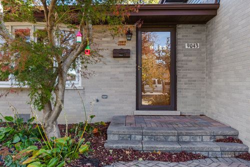 9043 Oriole Ave, Morton Grove, IL, 60053-1855 | Card Image