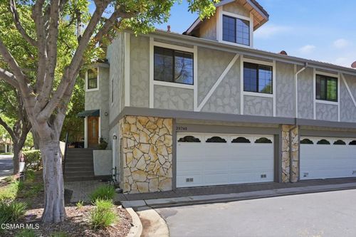 29740 Strawberry Hill Dr, Agoura Hills, CA, 91301-4007 | Card Image