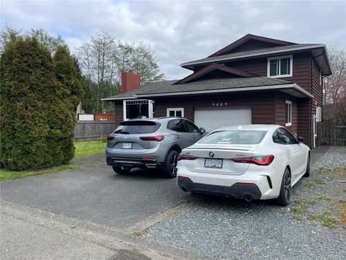 {{alt}} | Card Image