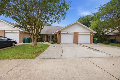 866 Dunwoody Pl, Fort Walton Beach, FL, 32547-4275 | Card Image