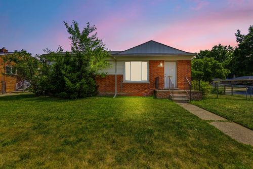 23814 Thomas St, Warren, MI, 48091-3375 | Card Image