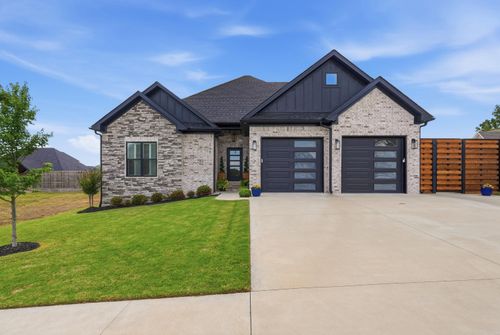 105 Sycamore Springs Dr, Conway, AR, 72034-8097 | Card Image
