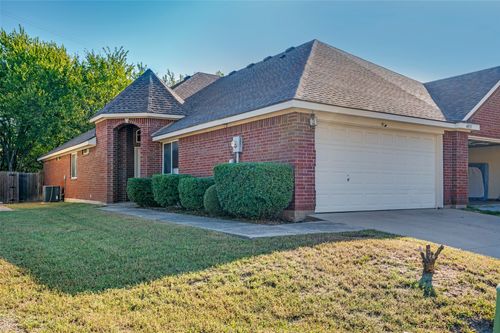 4051 Cottage Park Ct, Arlington, TX, 76013-8087 | Card Image