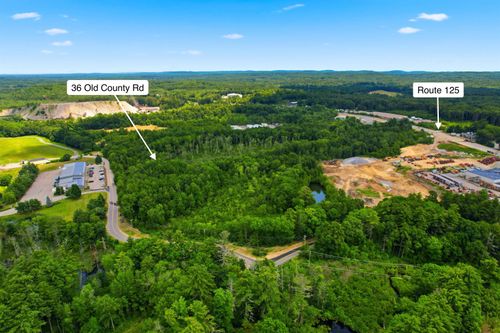 36 Old County Rd, Plaistow, NH, 03865-2107 | Card Image