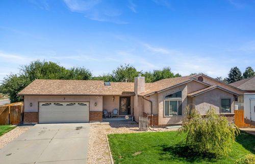 2 Prince Valley Ct, Pueblo, CO, 81005-2140 | Card Image