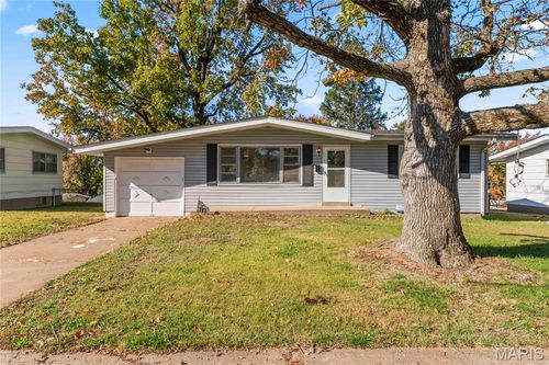 9115 Clarion Dr, Saint Louis, MO, 63136-1603 | Card Image