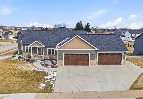 834 Evergreen Dr, Brownsville, WI, 53006-2606 | Card Image