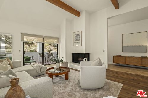 1611 Michael Ln, Pacific Palisades, CA, 90272-2029 | Card Image