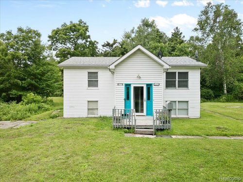 1615 N Lakeshore Rd, Port Sanilac, MI, 48469-9748 | Card Image