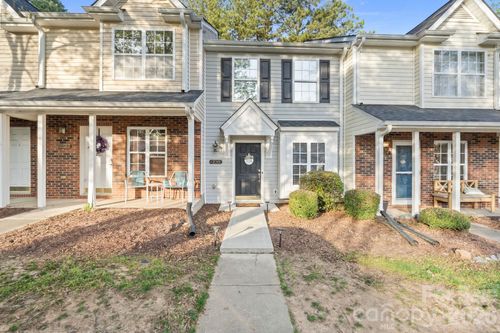 12318 Hennigan Place Ln, Charlotte, NC, 28214-1467 | Card Image