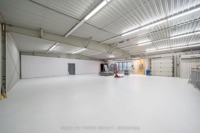 8268 Regional Rd 20, Home with 0 bedrooms, 0 bathrooms and 30 parking in Smithville ON | Image 16
