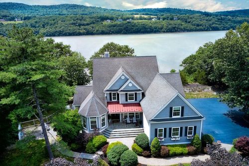 90 River Rd, Hyde Park, NY, 12538-1226 | Card Image