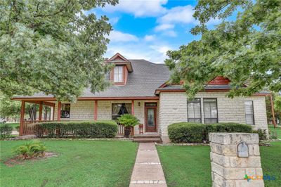 646 E Riverside Drive, House other with 3 bedrooms, 2 bathrooms and null parking in Bastrop TX | Image 2