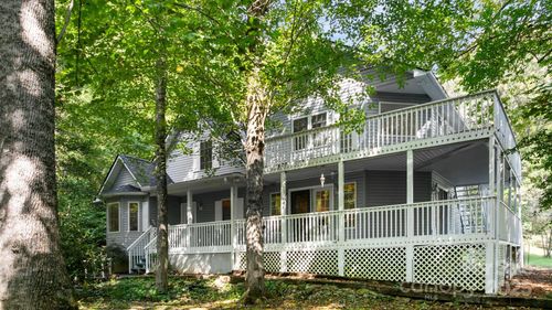 90 Wilds Cove Rd, Franklin, NC, 28734-9335 | Card Image
