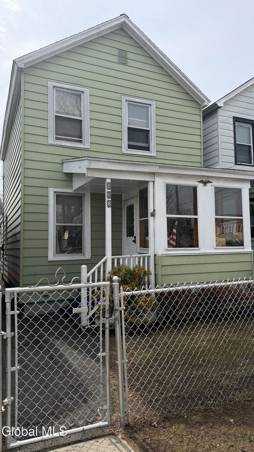208 14th St, Watervliet, NY, 12189-2709 | Card Image