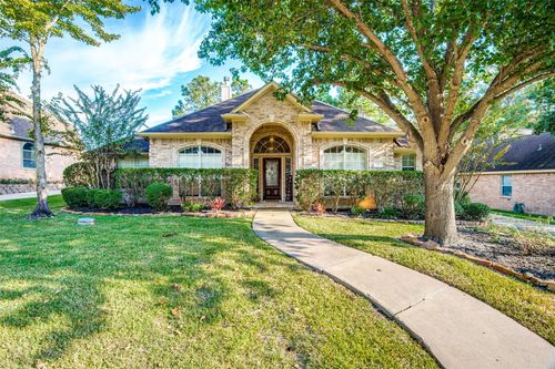 35 W Pines Dr, Montgomery, TX, 77356-8290 | Card Image