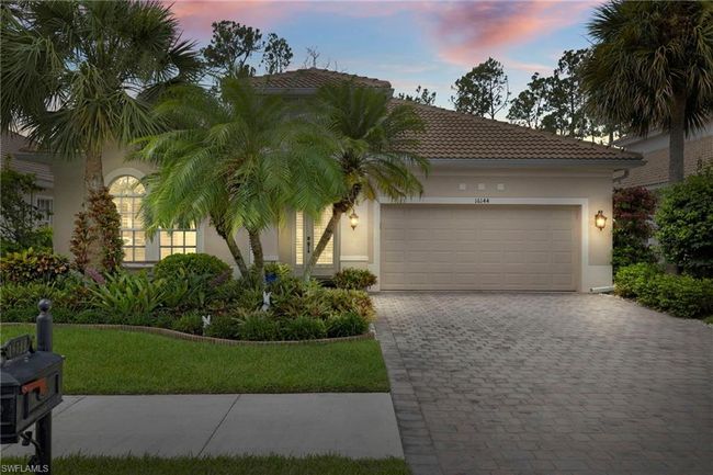 16144 Parque Ln, House other with 3 bedrooms, 2 bathrooms and 2 parking in NAPLES FL | Image 4