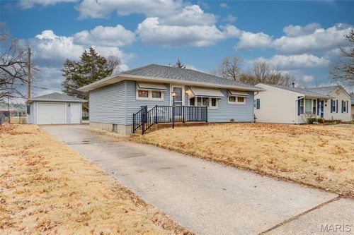 630 Saint Christina Lane, Florissant, MO, 63031 | Card Image