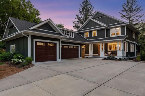 5718 Eden Prairie Rd, Minnetonka, MN, 55345-5808 | Card Image