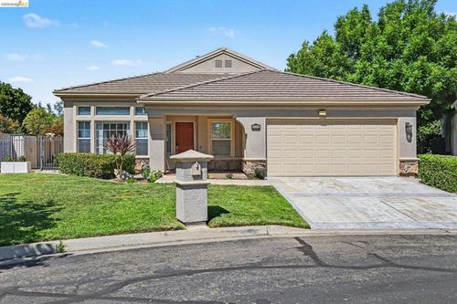 424 Gravenstein Ter, Brentwood, CA, 94513-2645 | Card Image