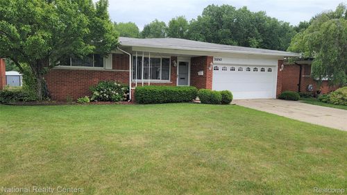 30242 Cousino Dr, Warren, MI, 48092-4902 | Card Image