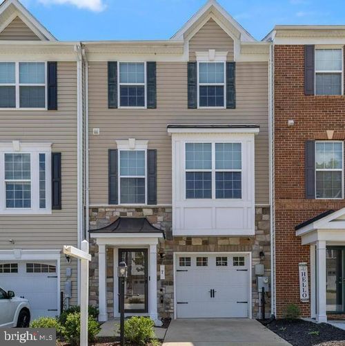 7 Thomasson Ct, CAPITOL HEIGHTS, MD, 20743-3066 | Card Image