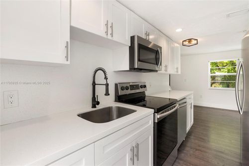 apt-1-1114 S Douglas Rd, Coral Gables, FL, 33134-3417 | Card Image