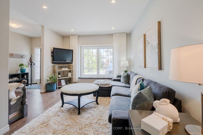 60 - 3320 Meadowgate Blvd, Condo with 3 bedrooms, 2 bathrooms and 1 parking in London ON | Image 6