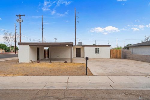 117 S San Clemente Dr, Yuma, AZ, 85364-1747 | Card Image