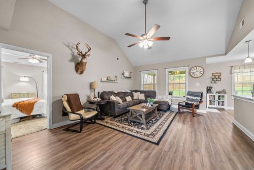 873 Lutz Ln, Clarksville, TN, 37042-3711 | Card Image