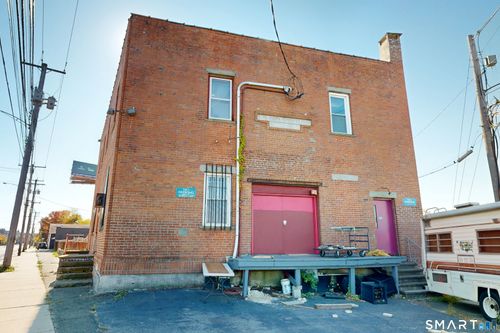 725 Housatonic Avenue, Bridgeport, CT, 06604 | Card Image