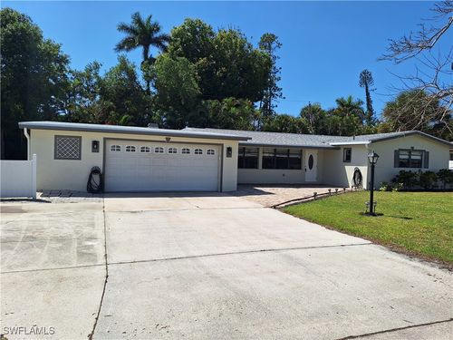 1038 Sumica Dr, FORT MYERS, FL, 33919-2622 | Card Image