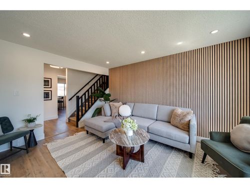 10343 172 Ave Nw, Edmonton, AB, T5X5C2 | Card Image