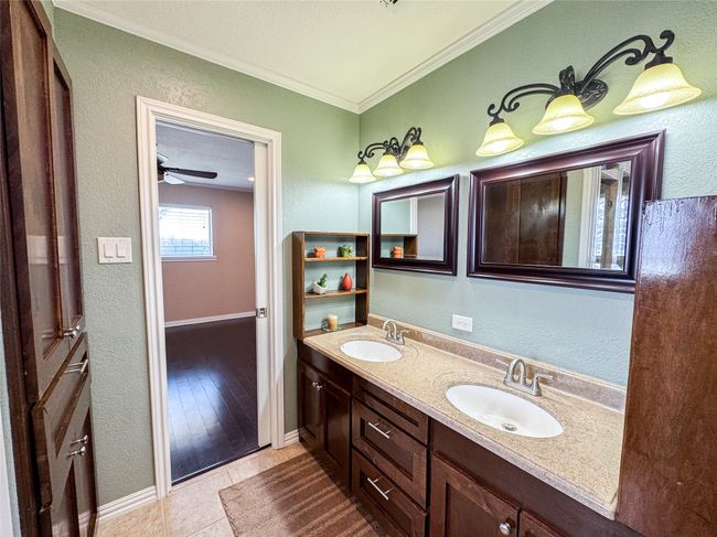 703 N Avenue L, House other with 4 bedrooms, 5 bathrooms and null parking in Haskell TX | Image 25