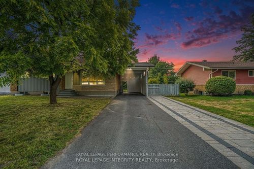 26 Majestic Dr, Nepean, ON, K2G1C7 | Card Image